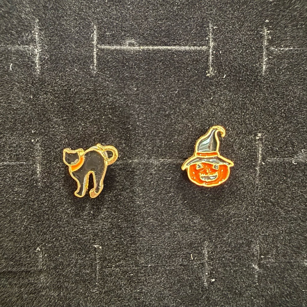 Halloween Cat and Pumpkin Mismatched Fashion Earrings